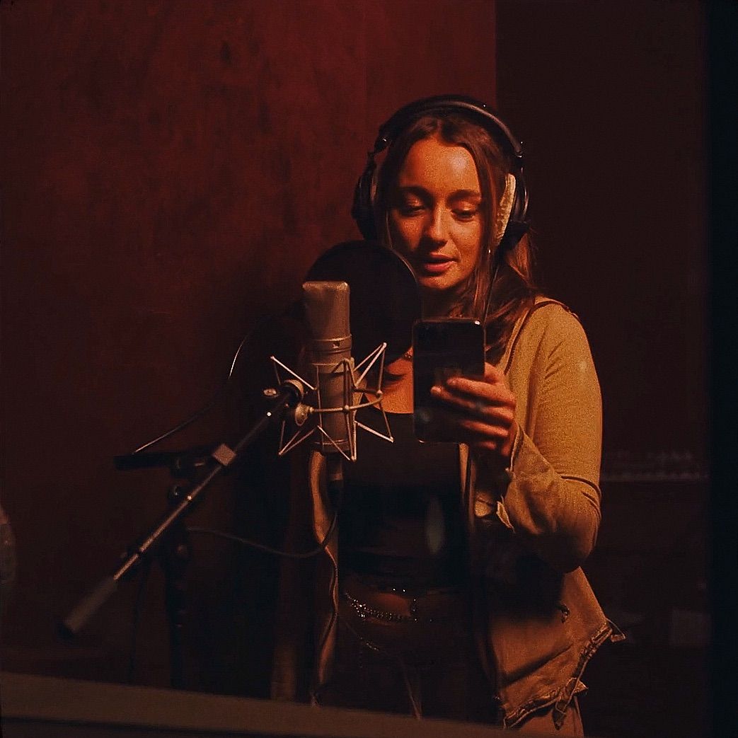 Paola, cinematography by Grégoire De Lillo