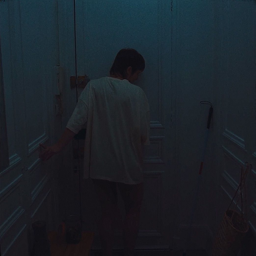 Paola, cinematography by Grégoire De Lillo